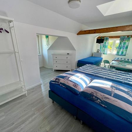 Pokoje I Domki Letniskowe Bros Dziwnow Bagian luar foto